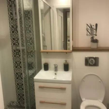 Grzybowska 6/10 Apartmán Varšava