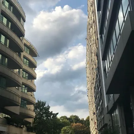 Grzybowska 6/10 Apartmán *