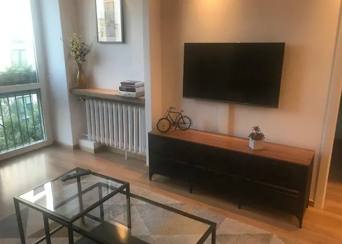 Grzybowska 6/10 Apartman *